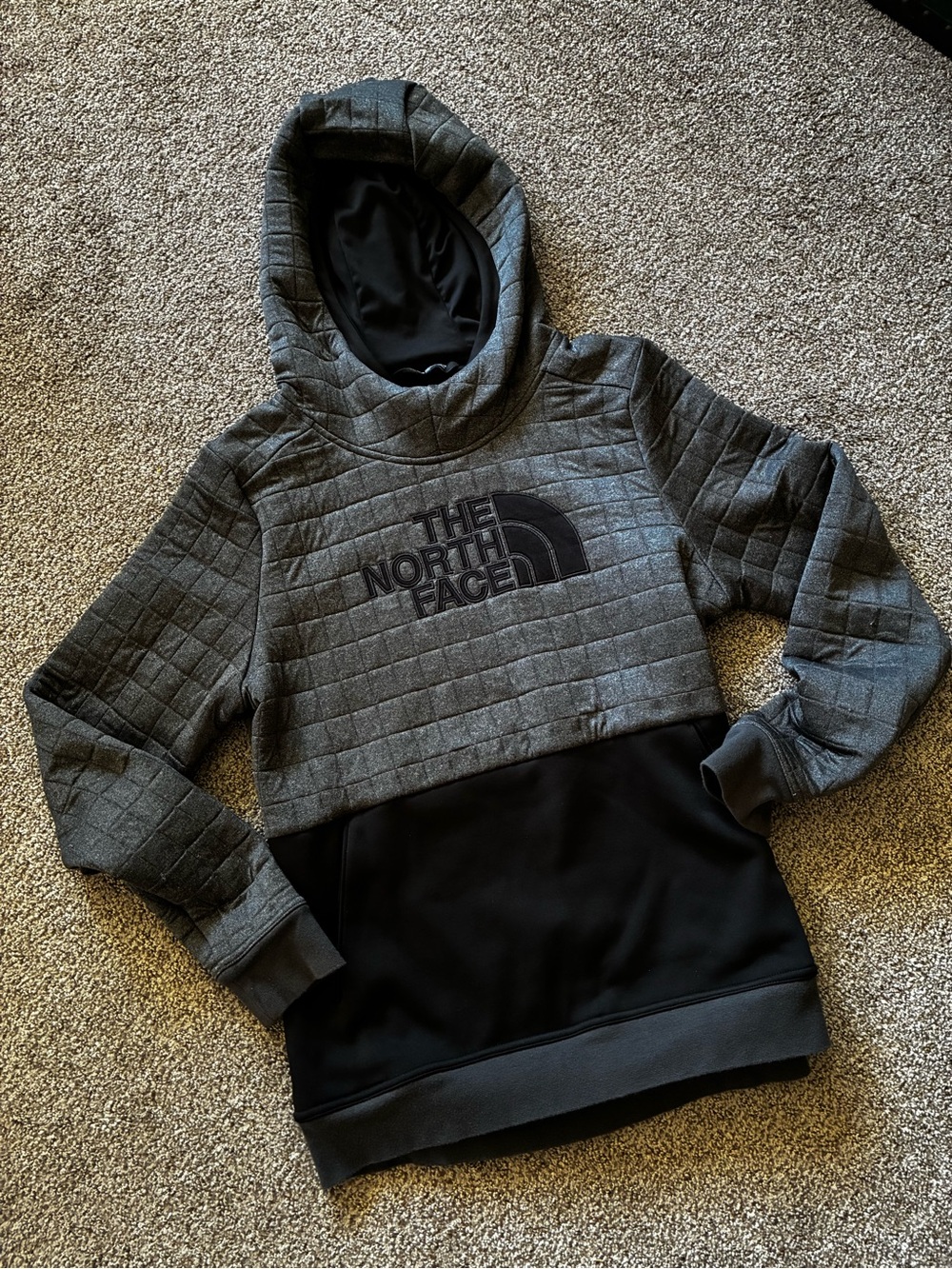 The North Face Gray & Black Quilted Pullover Hoodie